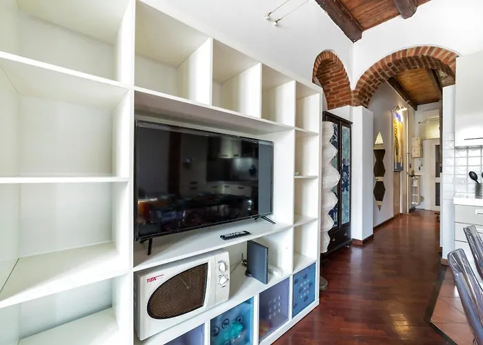 Guesthost - Porta Romana & Bocconi Cosy Apartment